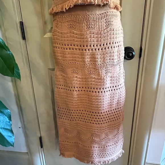 House of Harlow 1960 Two Piece Sleeveless Sweater Set - Picture 3 of 12